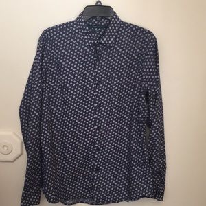 Perry Ellis blue Button down shirt - lg slimfit